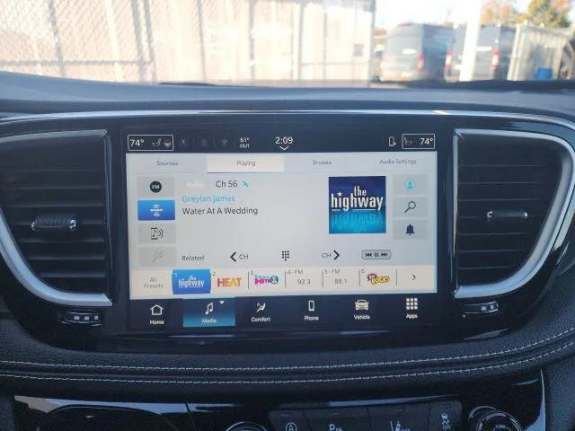 2026 Chrysler Pacifica PACIFICA SELECT AWD