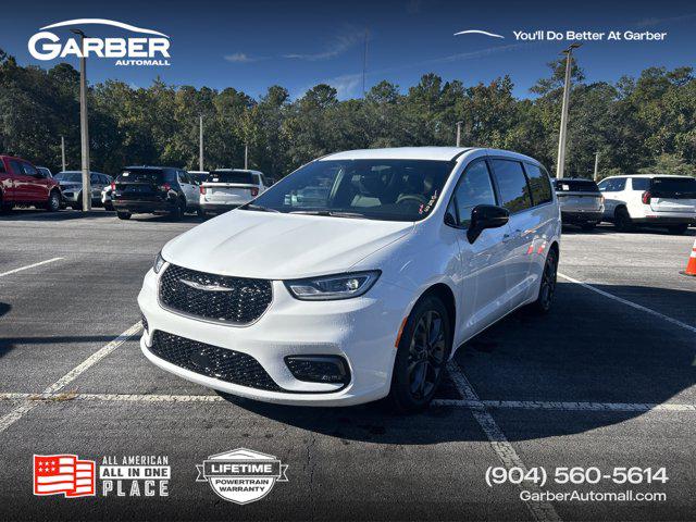 2026 Chrysler Pacifica Select for sale in Green Cove Springs, FL