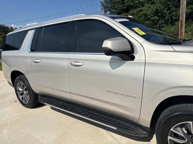 2022 Chevrolet Suburban 4WD LT