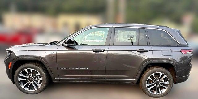 2022 Jeep Grand Cherokee 4xe Overland 4x4