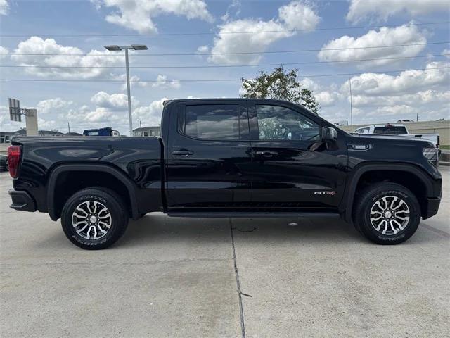 2023 GMC Sierra 1500 4WD Crew Cab Short Box AT4