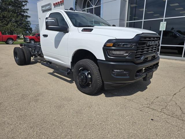 2025 RAM 3500 Chassis Tradesman/Big Horn