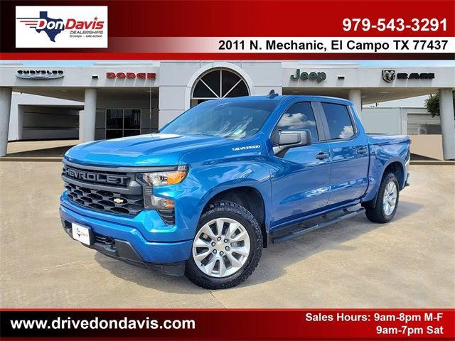 2022 Chevrolet Silverado 1500 4WD Crew Cab Short Bed Custom