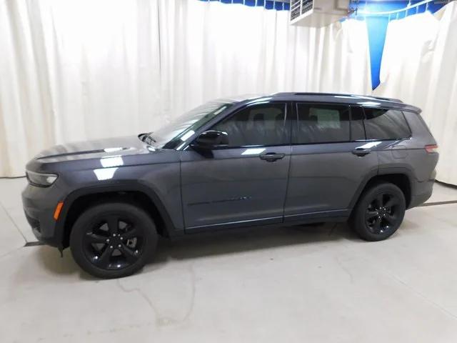 2022 Jeep Grand Cherokee L Altitude 4x4 2022 Jeep Grand Cherokee L Altitude 4x4