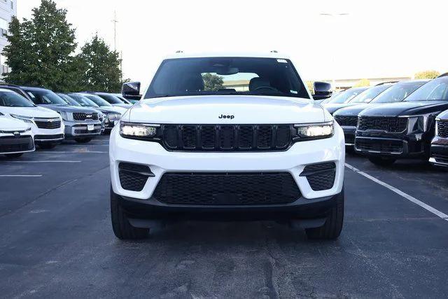 2022 Jeep Grand Cherokee Altitude 4x4 2022 Jeep Grand Cherokee Altitude 4x4