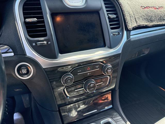 2018 Chrysler 300 Touring L