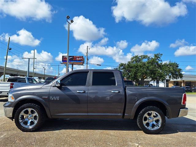 2017 RAM 1500 Laramie Crew Cab 4x2 57 Box
