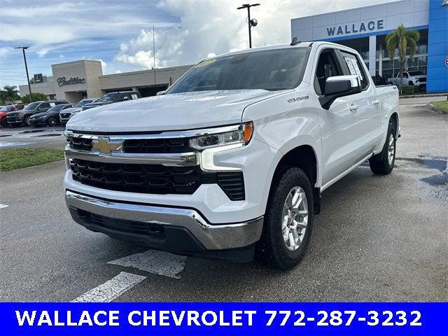 2022 Chevrolet Silverado 1500 4WD Crew Cab Standard Bed LT