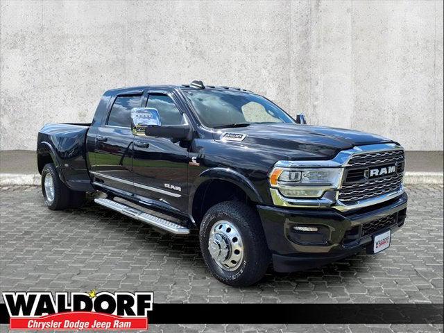 2024 RAM 3500 Limited Mega Cab 4x4 64 Box