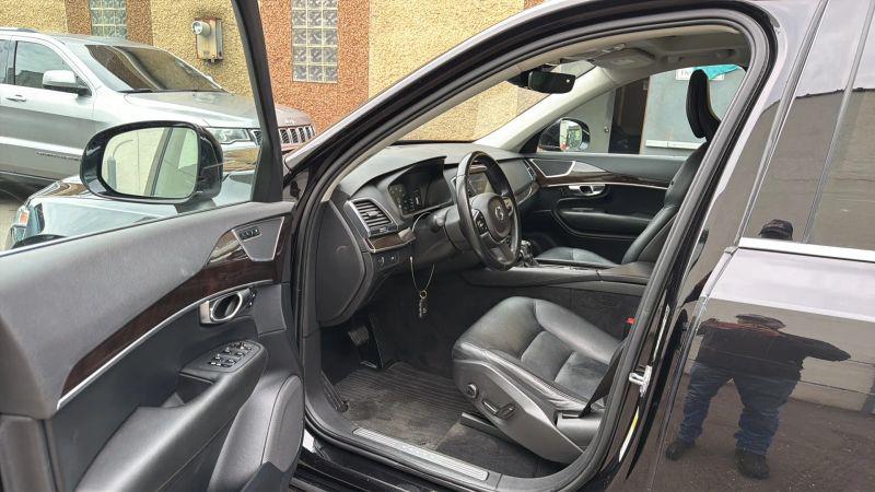 2019 Volvo XC90 T5 Momentum