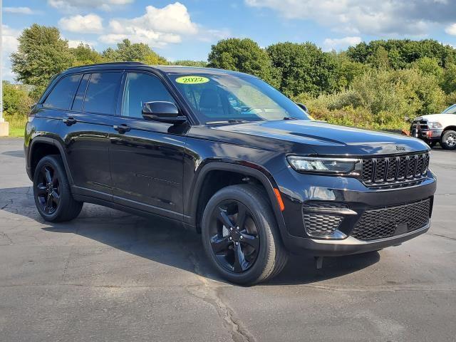 2022 Jeep Grand Cherokee Altitude 4x4 2022 Jeep Grand Cherokee Altitude 4x4