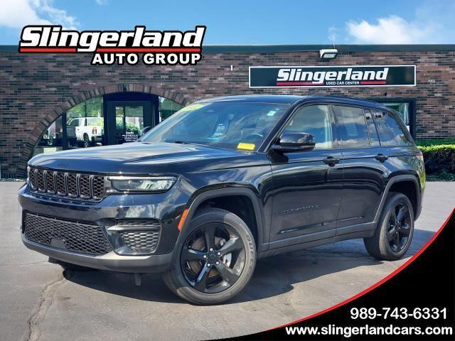 2022 Jeep Grand Cherokee Altitude 4x4 2022 Jeep Grand Cherokee Altitude 4x4