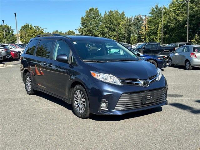 2020 Toyota Sienna XLE