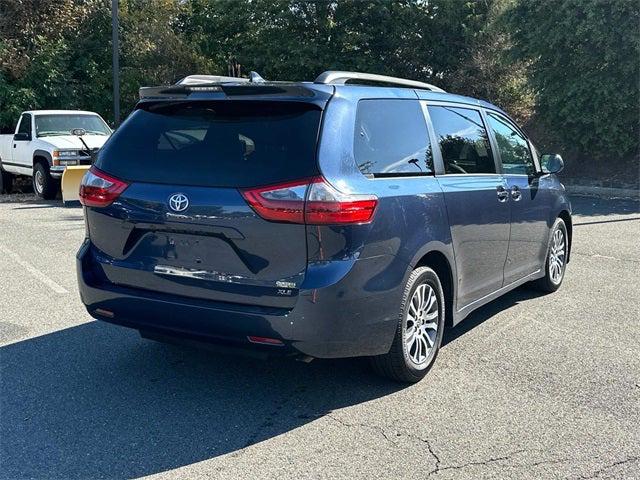 2020 Toyota Sienna XLE