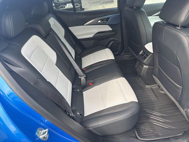 2025 Chevrolet Equinox LT 2
