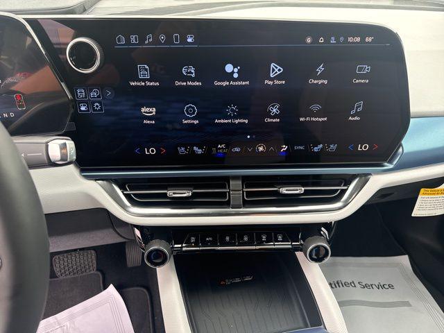 2025 Chevrolet Equinox LT 2