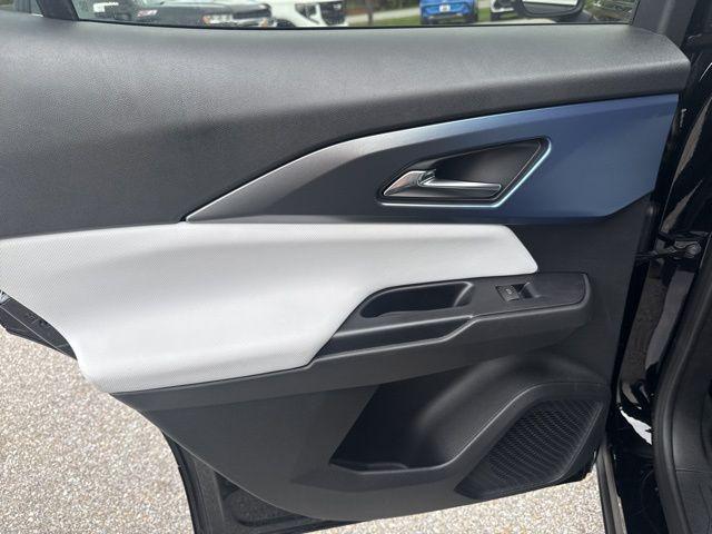 2025 Chevrolet Equinox LT 2