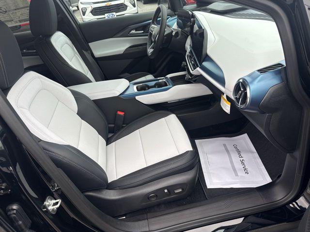 2025 Chevrolet Equinox LT 2