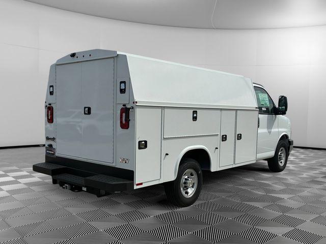 2025 Chevrolet Express Cutaway Work Van