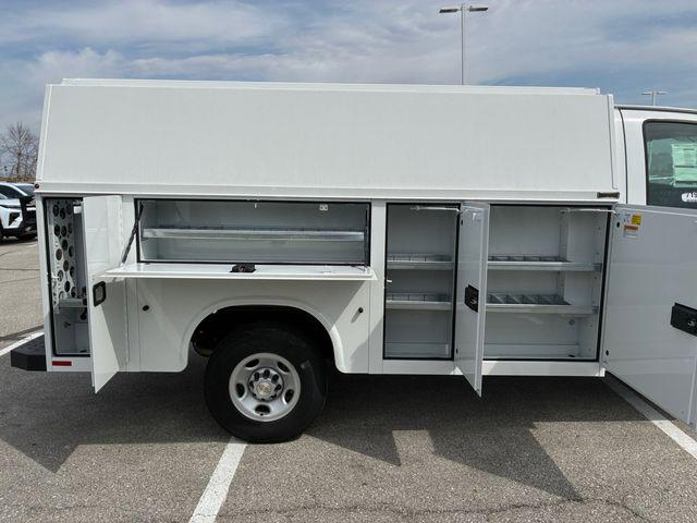 2025 Chevrolet Express Cutaway Work Van