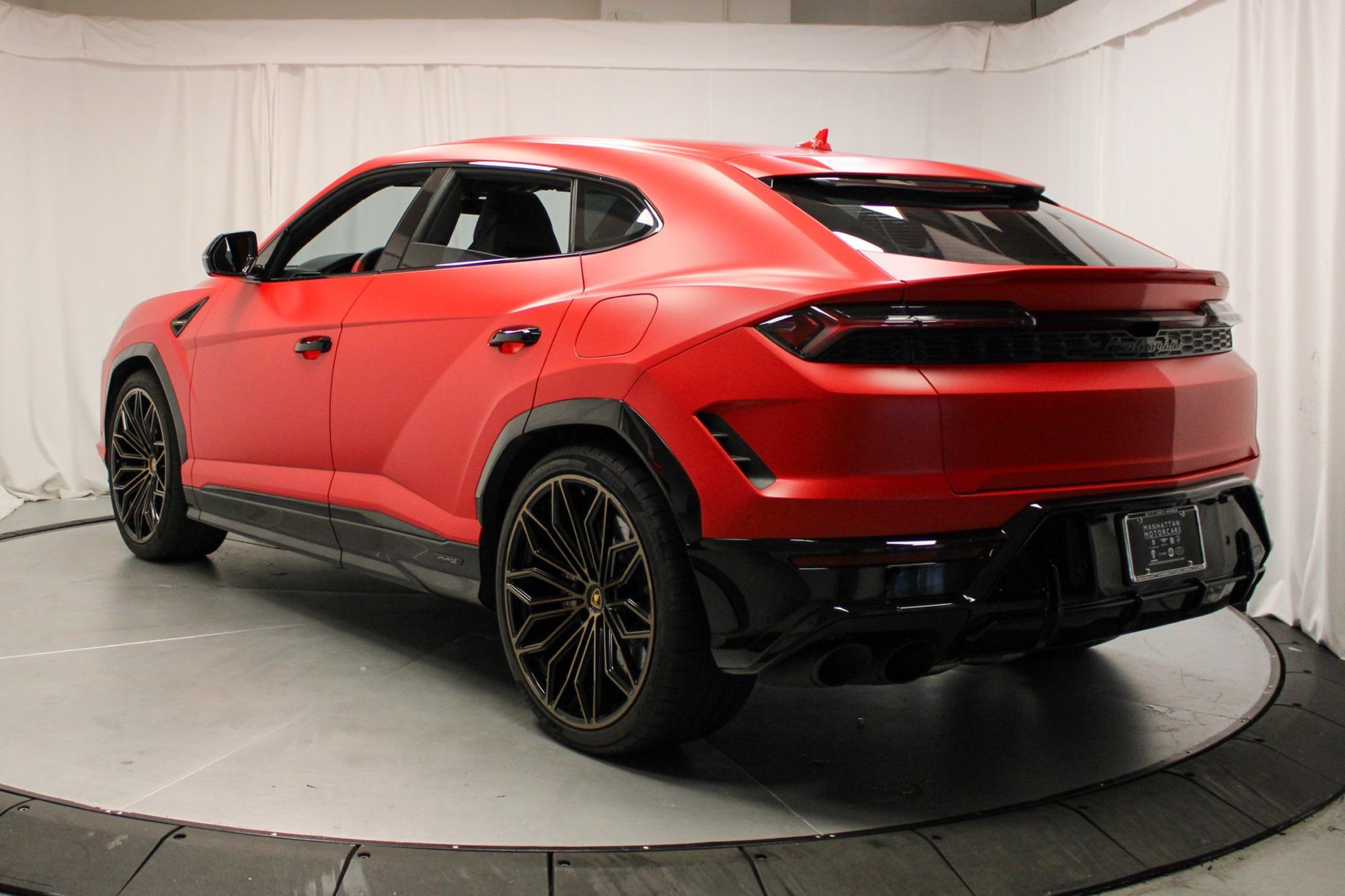 2025 Lamborghini Urus SE photo 3