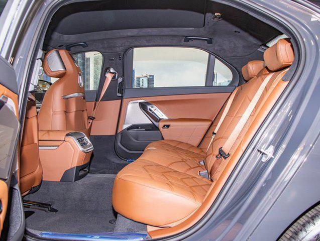 2026 BMW 7 Series 750e xDrive