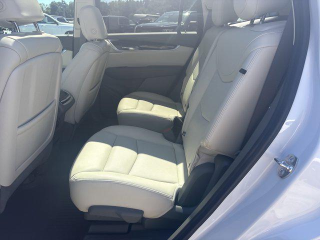 2025 Cadillac XT6 FWD Premium Luxury