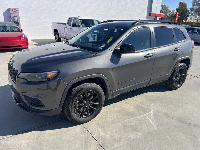 2023 Jeep Cherokee Altitude Lux's photo