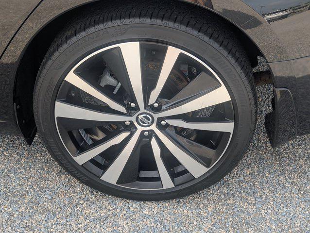 2022 Nissan Altima SR FWD