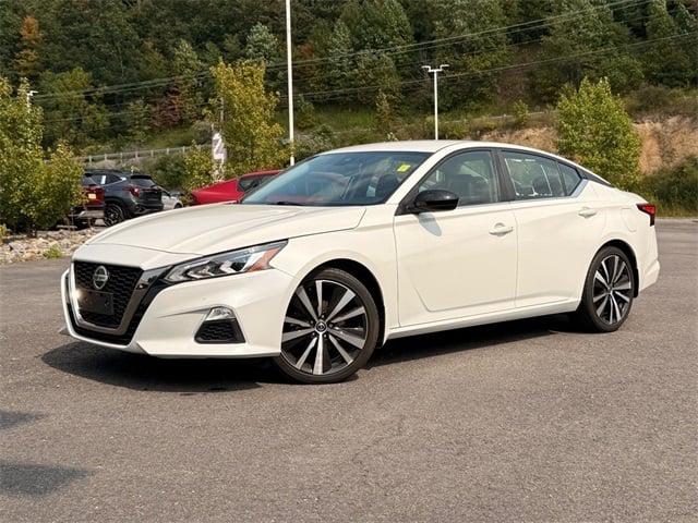 2022 Nissan Altima SR FWD