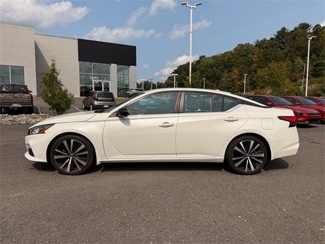 2022 Nissan Altima SR FWD