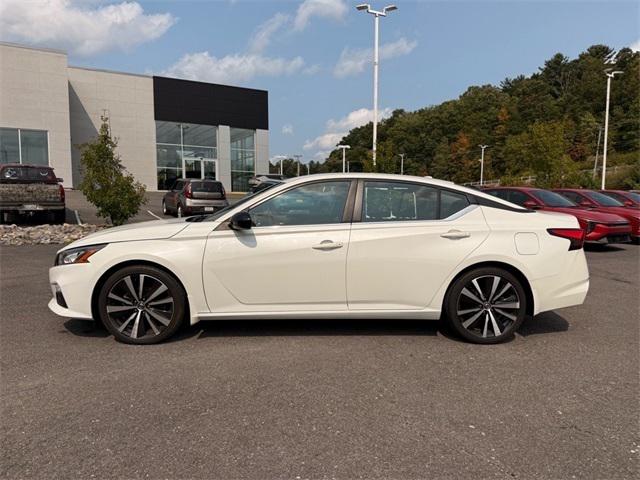 2022 Nissan Altima SR FWD