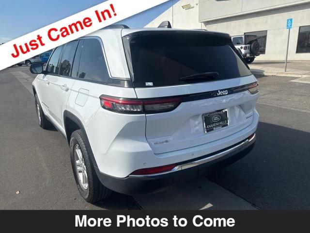 2023 Jeep Grand Cherokee Laredo 4x4