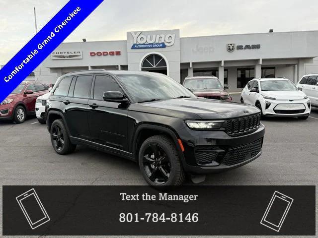 2023 Jeep Grand Cherokee Altitude 4x4 2023 Jeep Grand Cherokee Altitude 4x4