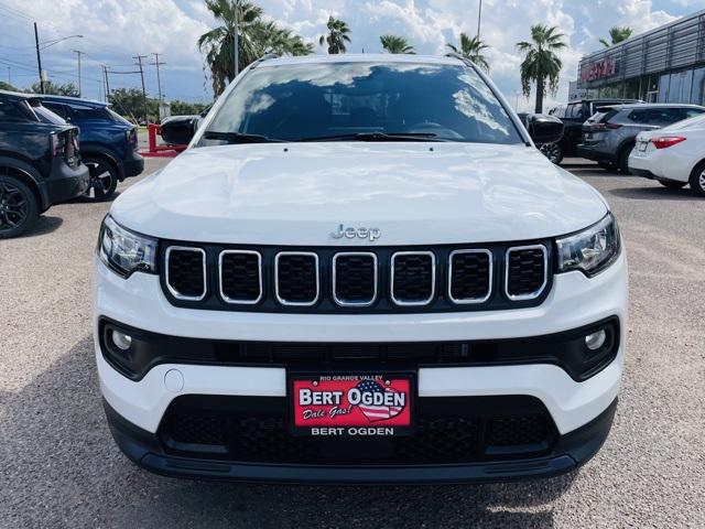 2024 Jeep Compass Latitude Lux FWD