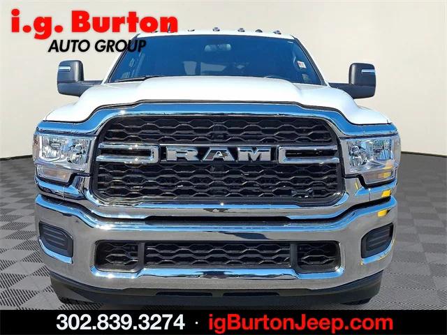 2024 RAM 3500 Tradesman Crew Cab 4x4 64 Box