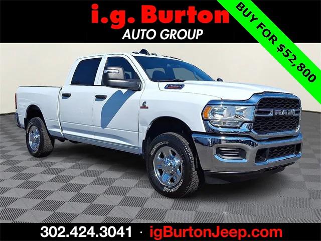 2024 RAM 3500 Tradesman Crew Cab 4x4 64 Box