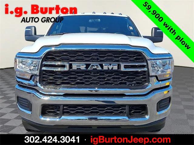 2024 RAM 3500 Tradesman Crew Cab 4x4 64 Box