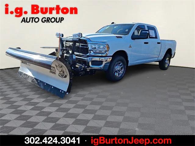 2024 RAM 3500 Tradesman Crew Cab 4x4 64 Box
