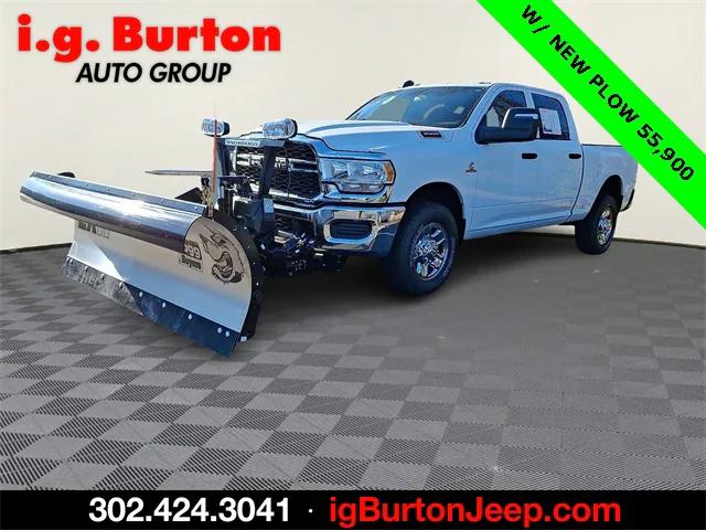 2024 RAM 3500 Tradesman Crew Cab 4x4 64 Box