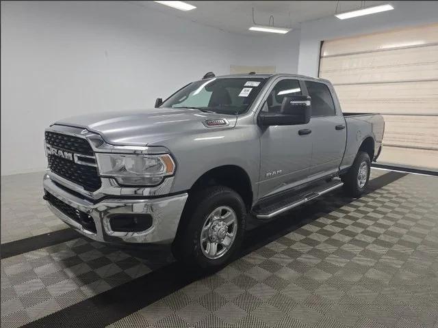 2024 RAM 2500 Big Horn Crew Cab 4x4 64 Box