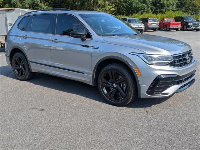 2023 Volkswagen Tiguan 2.0T SE R-Line Black 2023 Volkswagen Tiguan 2.0T SE R-Line Black