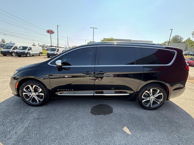 2025 Chrysler Pacifica Pinnacle AWD