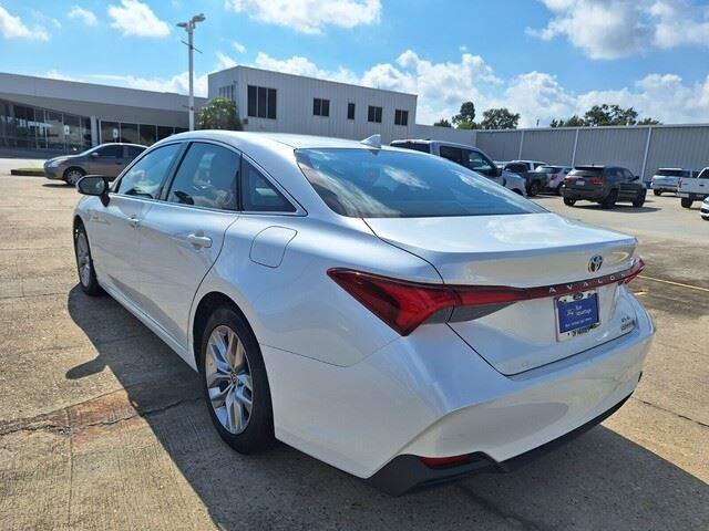 2021 Toyota Avalon XLE Hybrid
