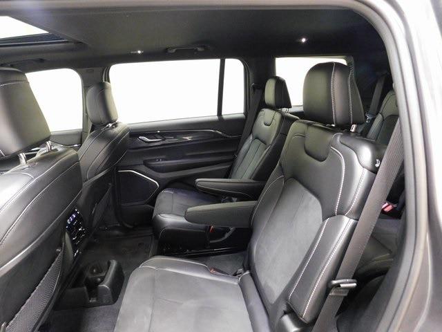 2022 Jeep Grand Cherokee L Altitude 4x4