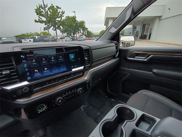 2023 Chevrolet Silverado 1500 4WD Crew Cab Standard Bed LT