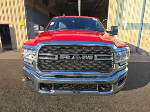 2024 RAM 2500 Big Horn Crew Cab 4x4 64 Box