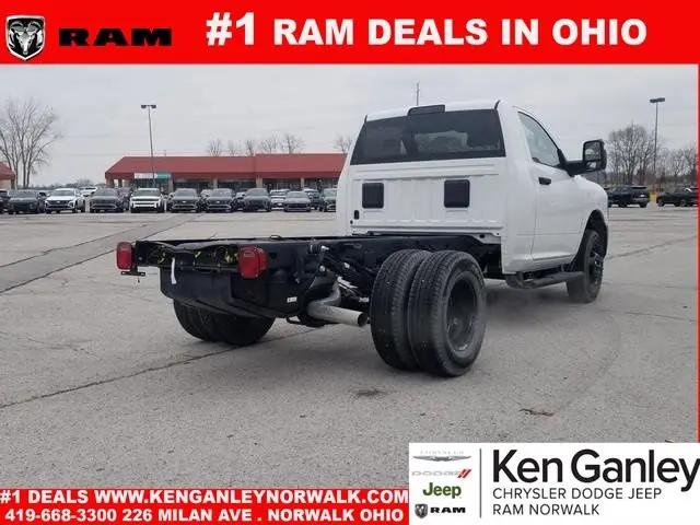 2026 Ram 3500 Tradesman/Big Horn
