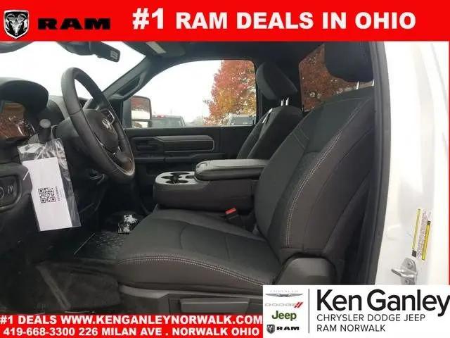 2026 Ram 3500 Tradesman/Big Horn