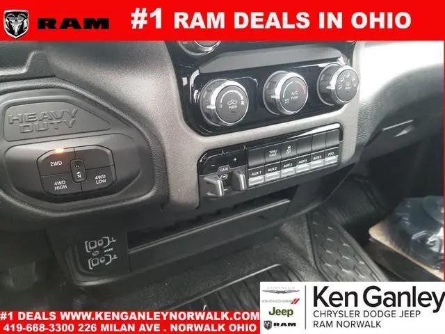 2026 Ram 3500 Tradesman/Big Horn
